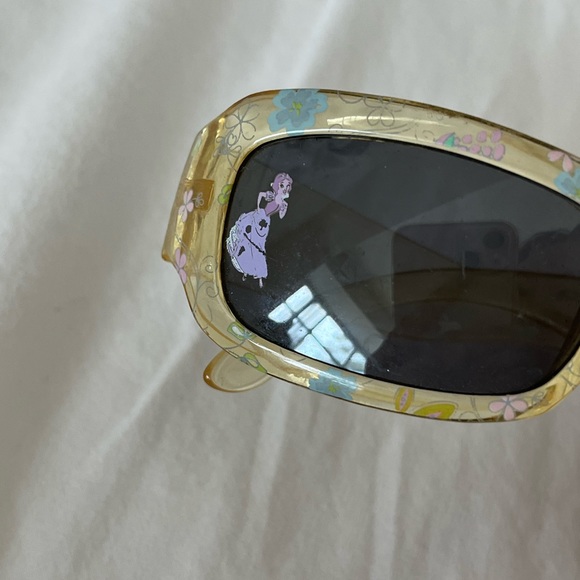 Disney Kids Yellow Sunglasses - Picture 3 of 7